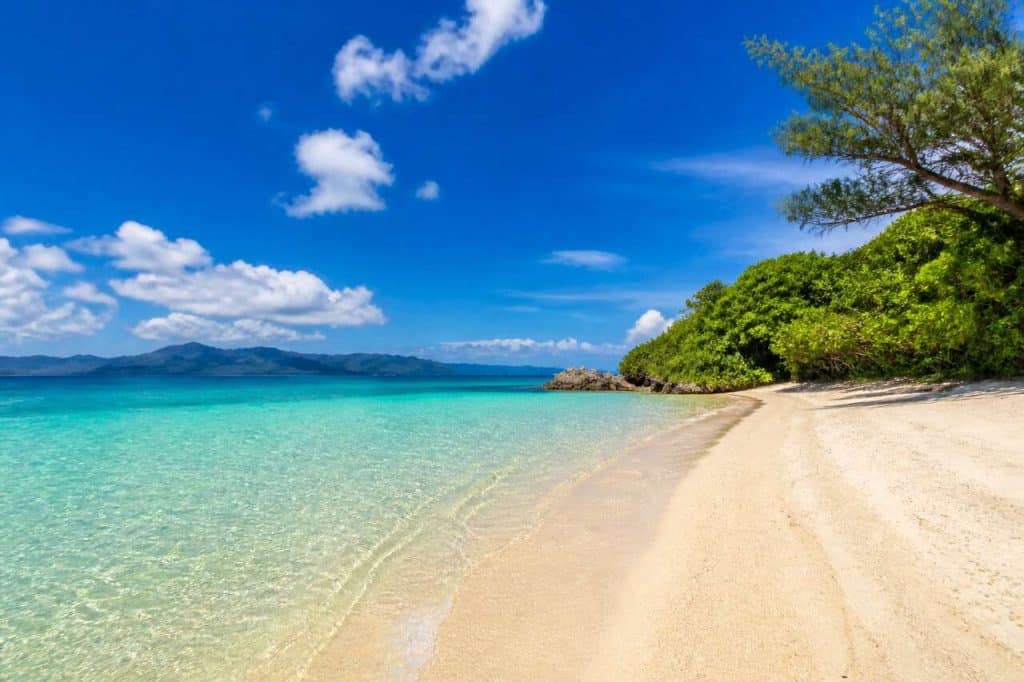 Plage Fusaki à Ishigaki-jima : paradis d'Okinawa